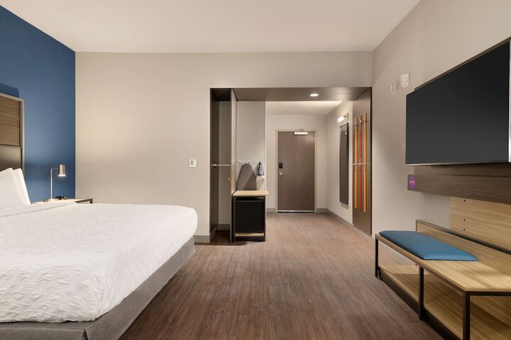 Room 22 of 49