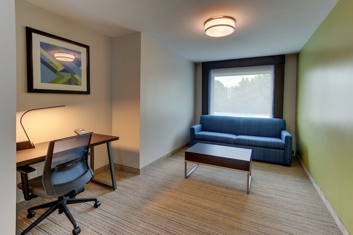 Room 41 of 51