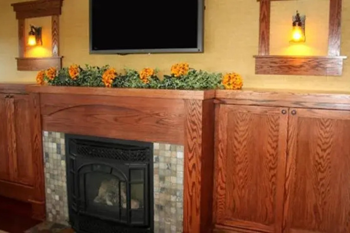 THE RED MILL INN