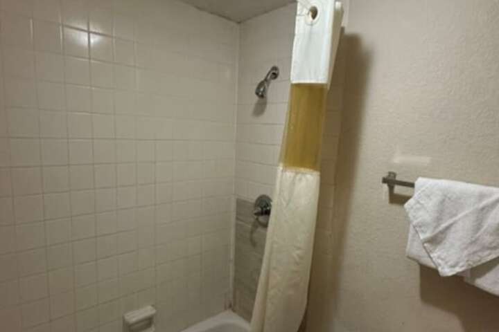 Room 5 of 14
