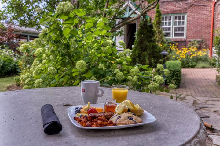 Breakfast/Coffee Service 71 of 86