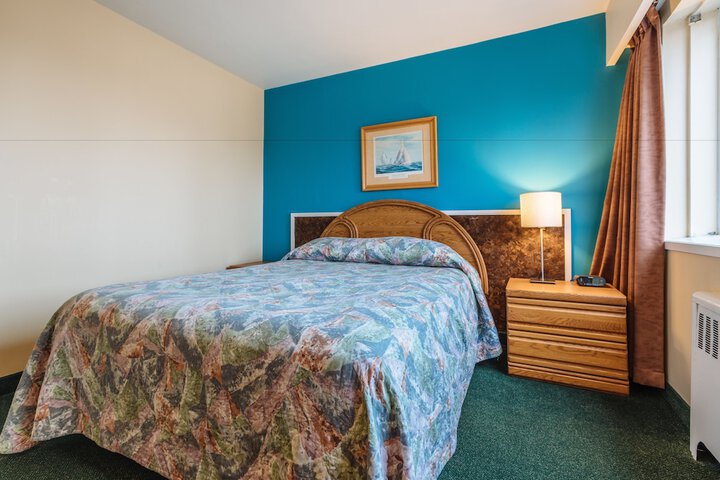Room 45 of 77