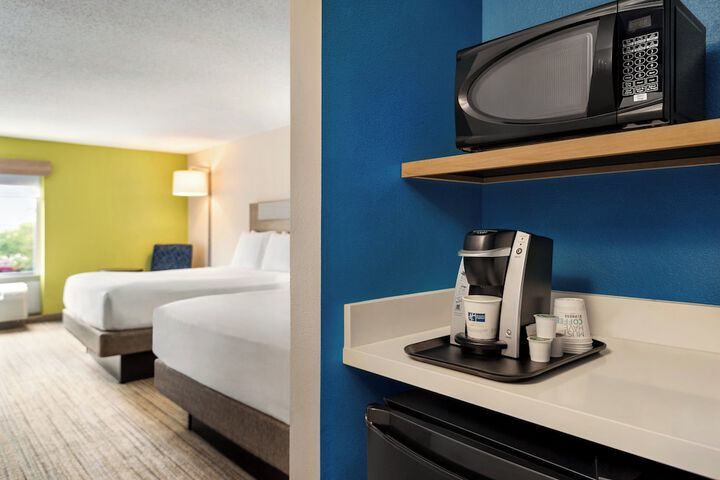 Holiday Inn Express Hotel & Suites Fredericksburg by IHG