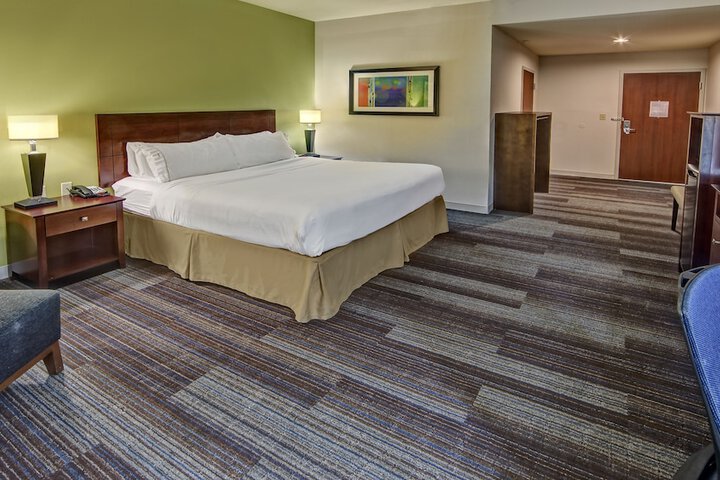 Holiday Inn Express Hotel & Suites Cookeville by IHG