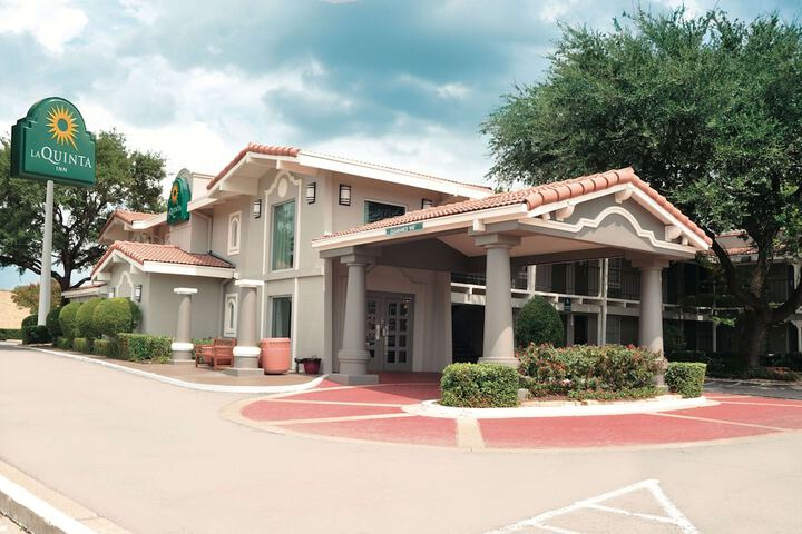 Hotel 3 of 102