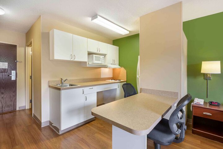 Room 14 of 22