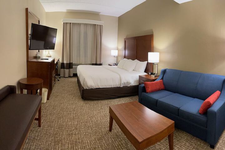Wingate by Wyndham Pittsburgh / West Mifflin