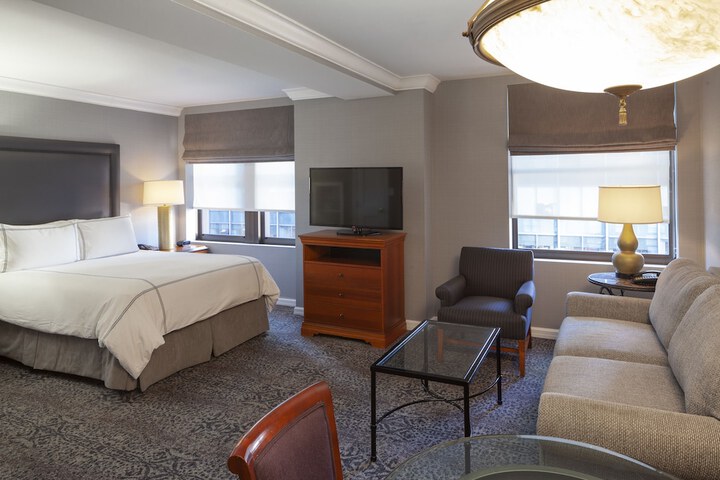Room 62 of 83