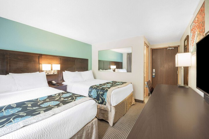Room 34 of 74