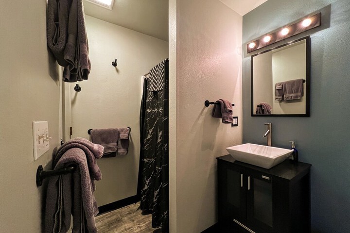 Room 15 of 28