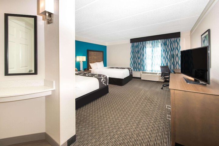 Room 16 of 32