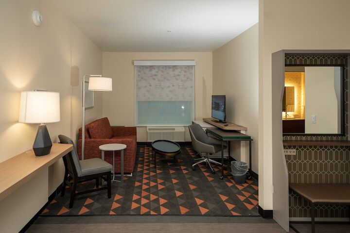 Room 40 of 69