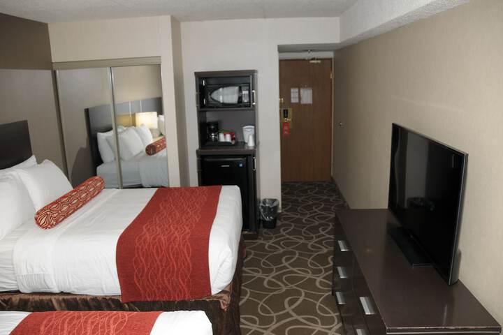 Room 25 of 40
