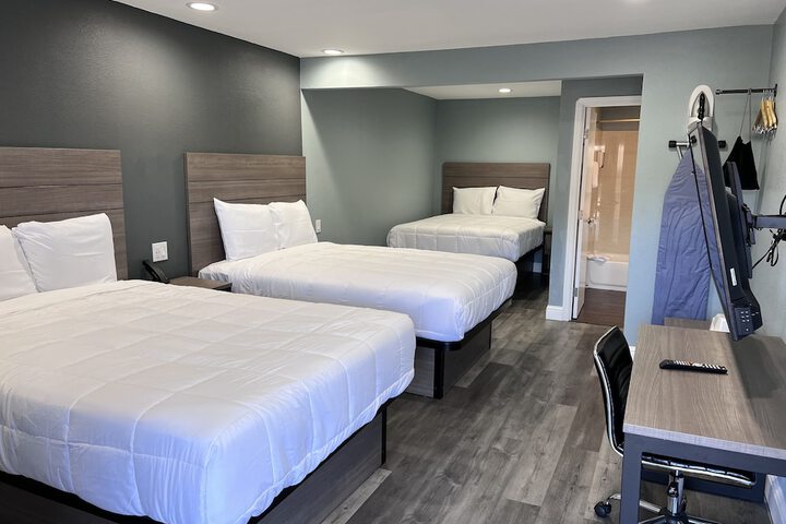 Room 16 of 52