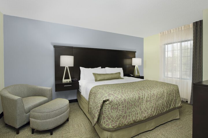 Staybridge Suites Tysons - McLean by IHG