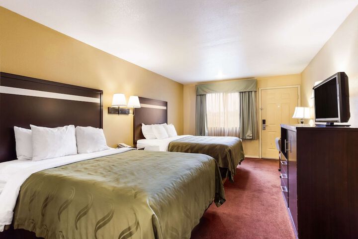 Room 42 of 61