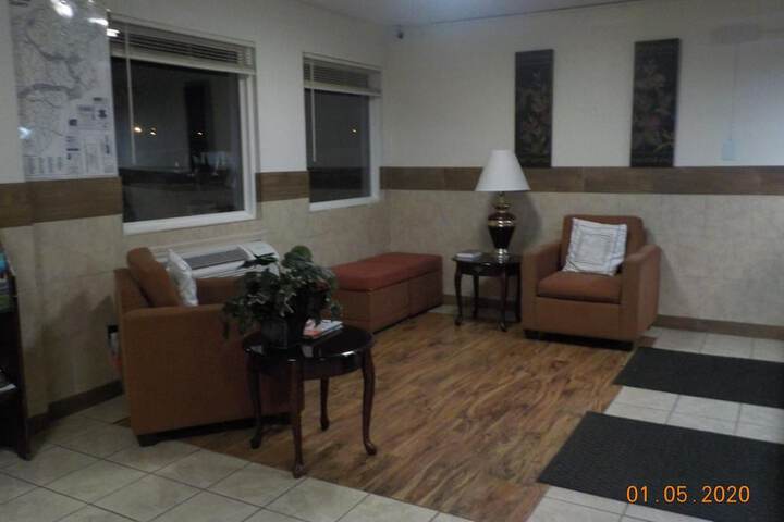 Motel 6 Hurricane WV