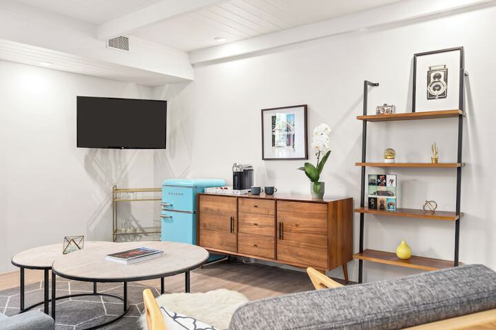 Room 19 of 28