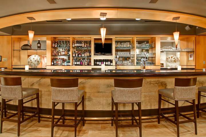 Lounge 109 of 116