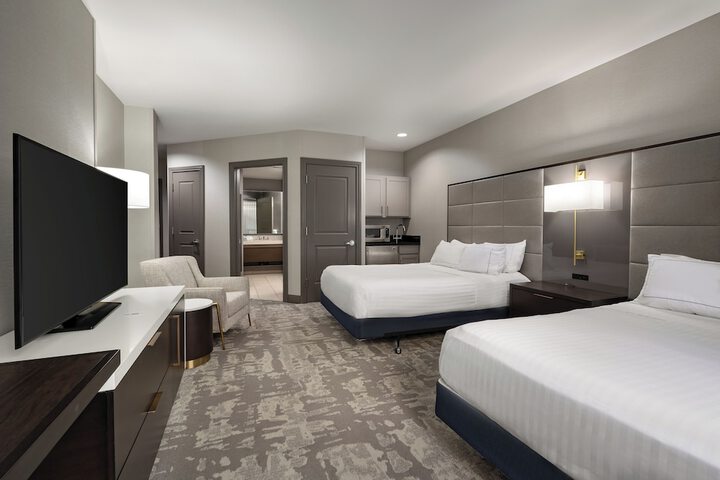 Hilton Promenade at Branson Landing