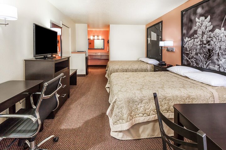 Room 13 of 14