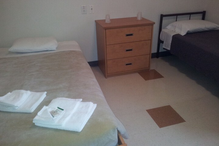 Room 16 of 34
