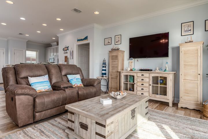 Awake on the Gulf - Gulf Front! Gaze Up at the Stars From Your Large Deck While Listening To The Waves Crash. 4 Bedroom Home by RedAwning