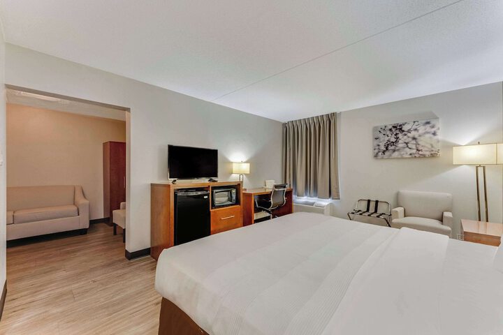 Room 11 of 29