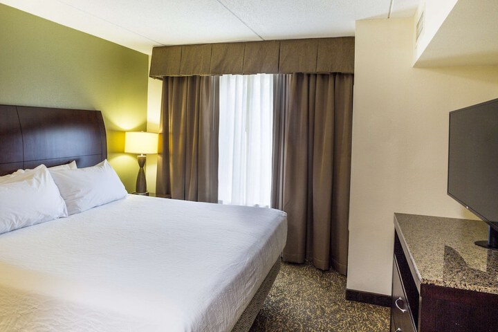 Room 19 of 37