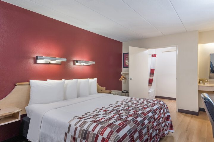 Room 34 of 41