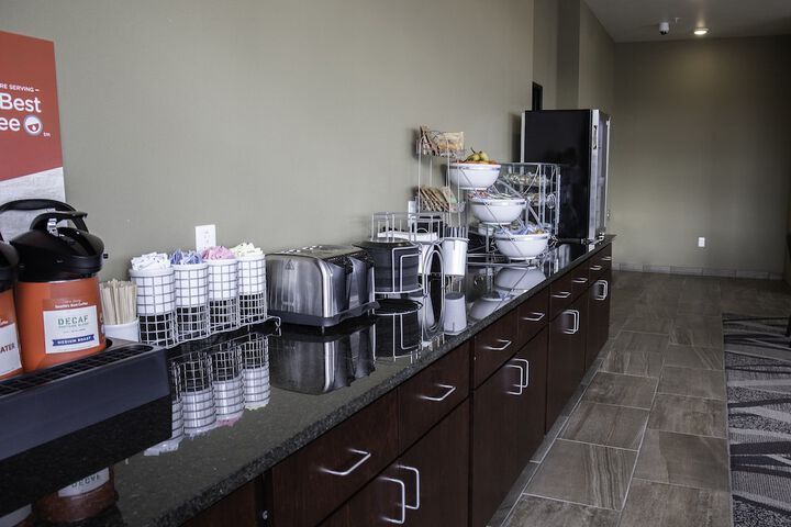 Breakfast/Coffee Service 62 of 72