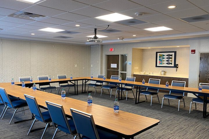 Holiday Inn Express & Suites Toledo South - Perrysburg by IHG