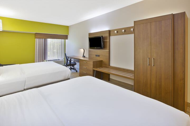 Holiday Inn Express & Suites Milford by IHG