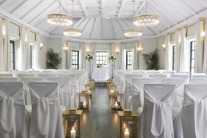 Ballroom/Hall 44 of 48