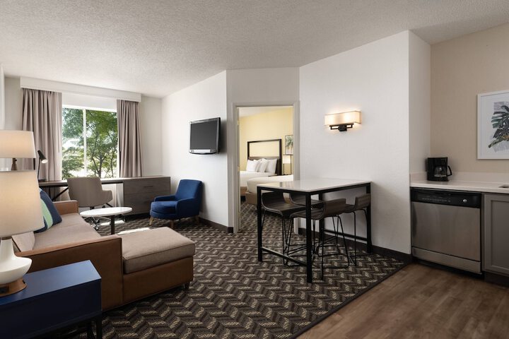 Room 22 of 47