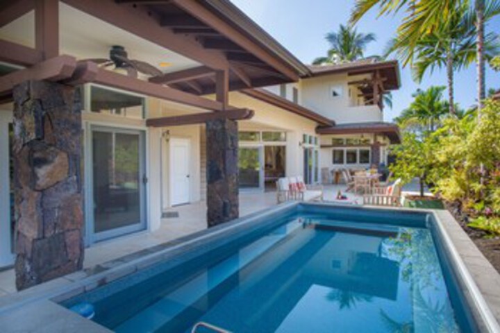 Pineapple Hale - Four Bedroom Home
