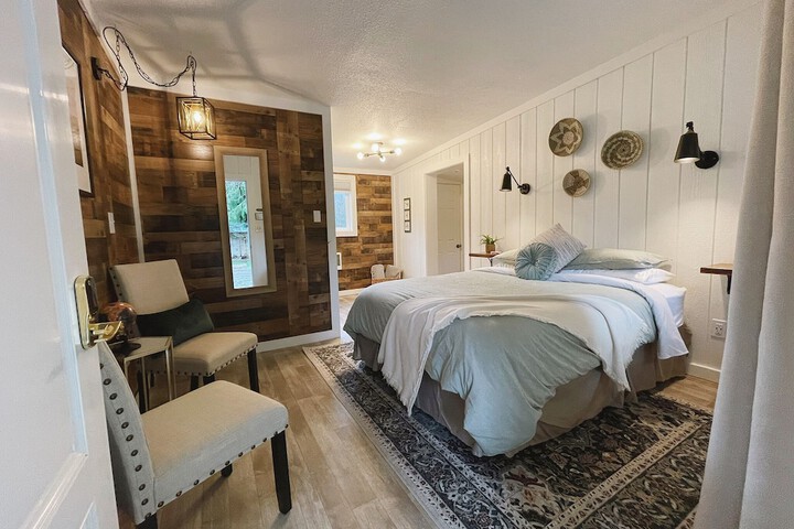 Emerald Valley Inn