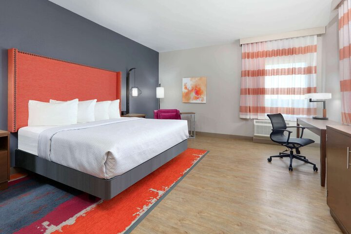 La Quinta Inn & Suites by Wyndham Lakeway