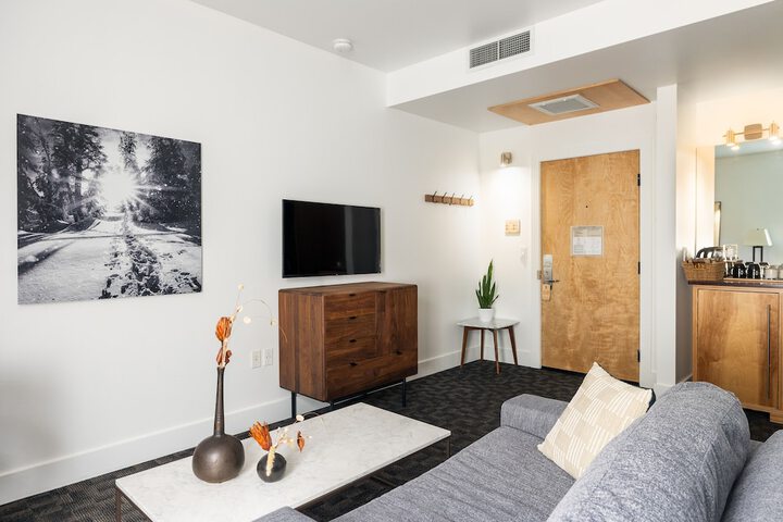 Gravity Haus Truckee-Tahoe
