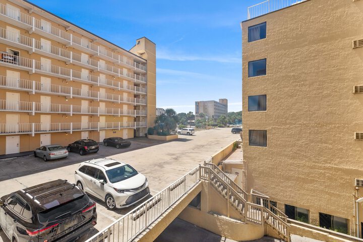Hotel 6 of 87