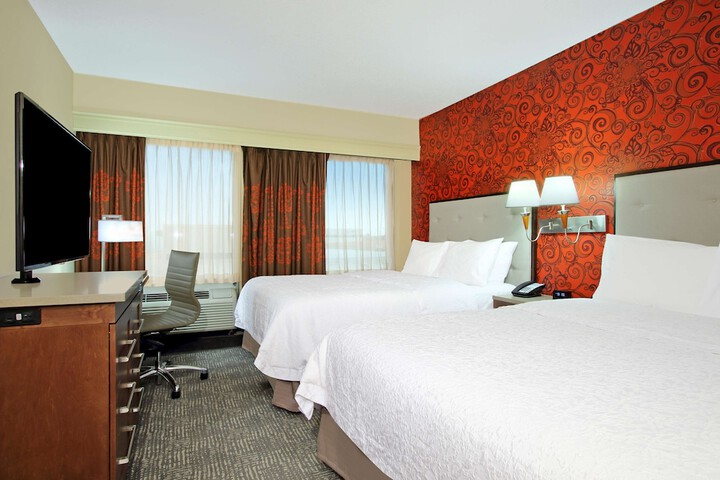 Room 33 of 68