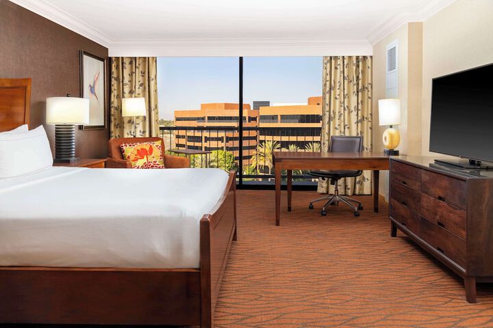 Hilton Orange County / Costa Mesa
