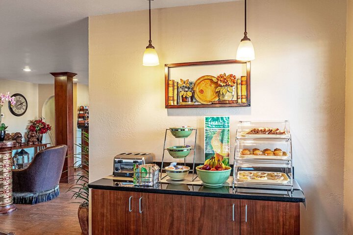 Quality Inn Three Rivers