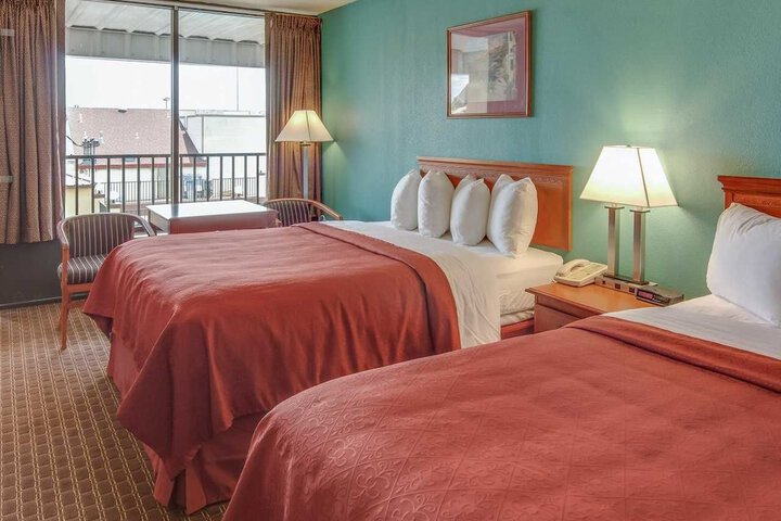 Quality Inn Paris