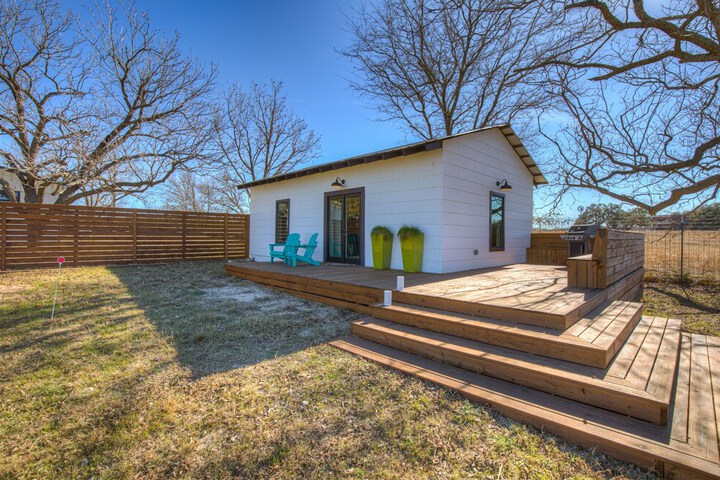 Stunning Home-right Across From Albert Dance Hall!