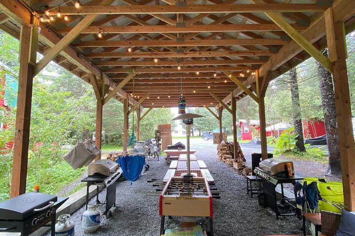 Nauti Otter Inn and Yurt Village