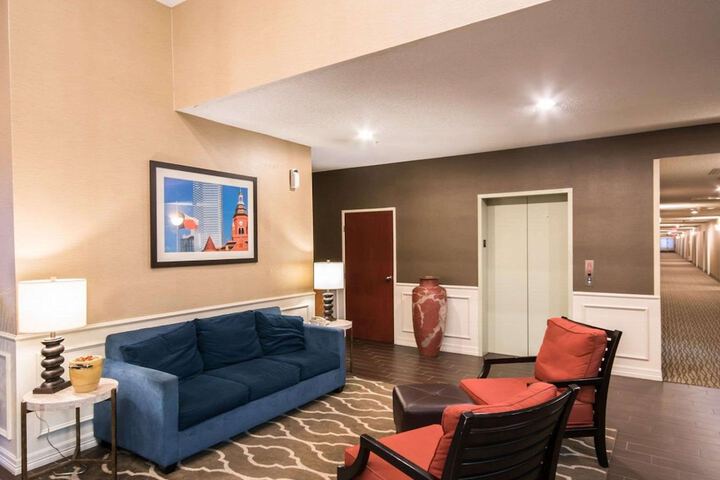 Hotel Interior 6 of 23