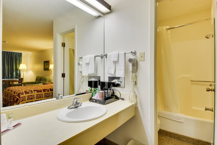 Room 44 of 74