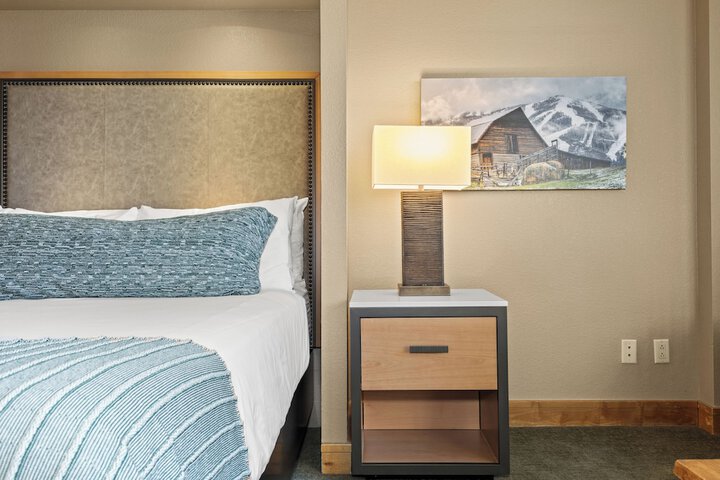 Room 42 of 75