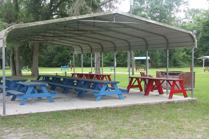 Deerwood Inn and Madison Campground